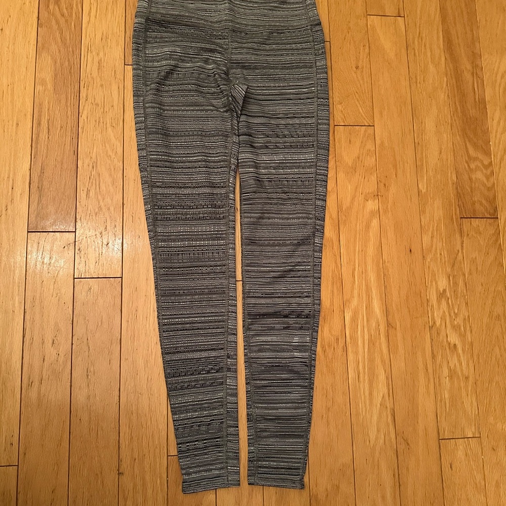 Athleta Charcoal Patterned Leggings
